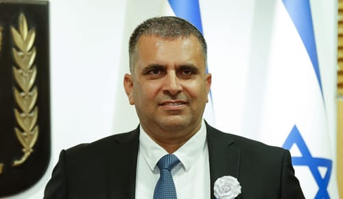 סופר נכנס למשרד הקליטה: "חיזוק הרוב היהודי"