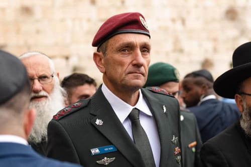 יוצא לדרך: הרמטכ"ל הרצי הלוי במסדר ראשון בקריה