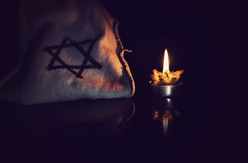 יום השואה הבינלאומי: זה מספר ניצולי השואה שחיים בישראל
