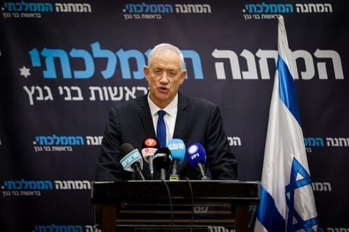 גנץ: קורא לרה"מ – בטל את סמכויות סמוטריץ'