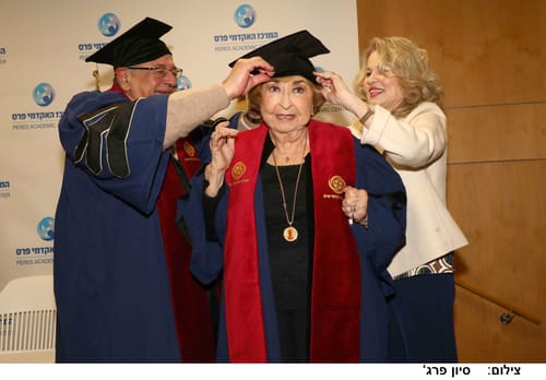 לא מתעייפת: ליא קניג קיבלה תואר לשם כבוד