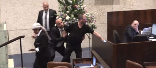 אחרי שקרא לח"כ "נאצי": כסיף יורחק מהמליאה