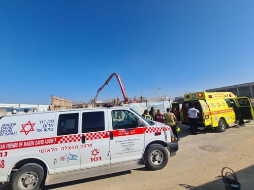 תאונת עבודה: בן 40 נפצע קשה באתר בנייה באופקים