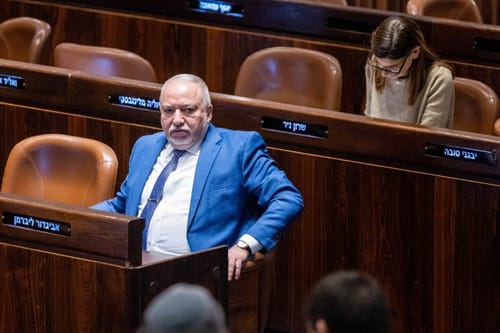 ליברמן נגד ברק ואלשיך: "התגייסו למען נתניהו"