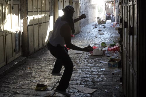 ירושלים: נכנסו למאפייה במזרח העיר והותקפו