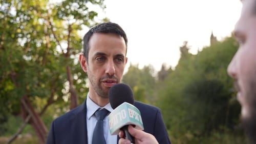 קלנר לסרוגים: "חיי אדם לא מעניינים אותם, רק אדמה"