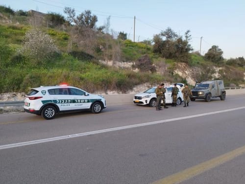 אישום: קם בלילה והחליט לרצוח את אישתו וילדיו
