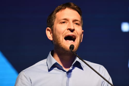 יאיא פינק משיב לטענות: "הכסף יועבר בקרוב"