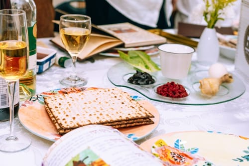לקראת פסח: עזרו לנזקקים לחגוג את ליל הסדר בשמחה