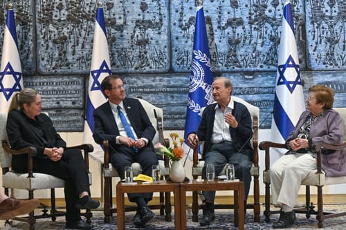 זיכרון בסלון | המפגש המסורתי בבית הנשיא
