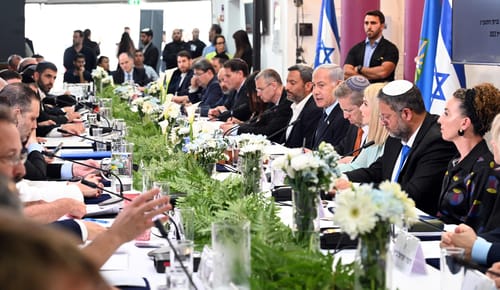 נתניהו בשדרות: "עוטף עזה הוא עוטף ישראל"
