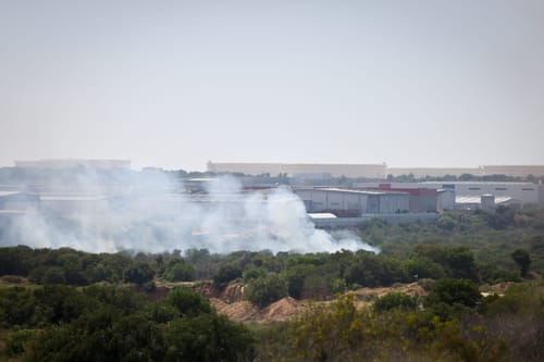 נפילה חמישית בישוב: פגיעה ישירה בלול; נזק כבד