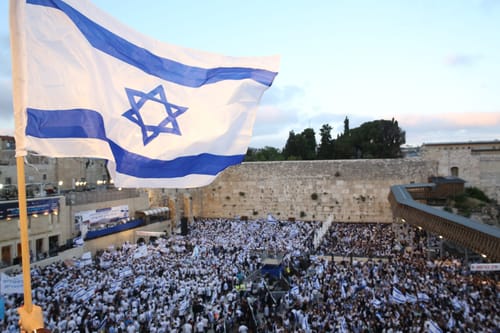 רבבות צעדו בירושלים: צפו בתיעודים מהחגיגות בבירה