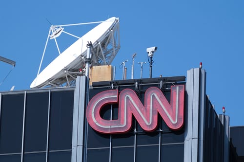 CNN ראיינו מחבל-והכתירו אותו כ"סופר פלסטיני" כלוא