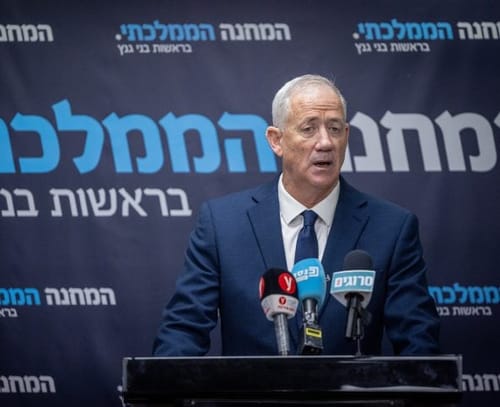 גנץ מציע לנתניהו: מתווה מוסכם לעילת הסבירות