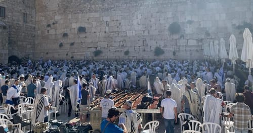 השתתפות הרבנים בעצרת – רשלנות וחוסר אחריות לאומי