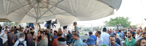 קבוצת יהודים גדולה עלתה להר הבית שרה והורחקה מהמקום
