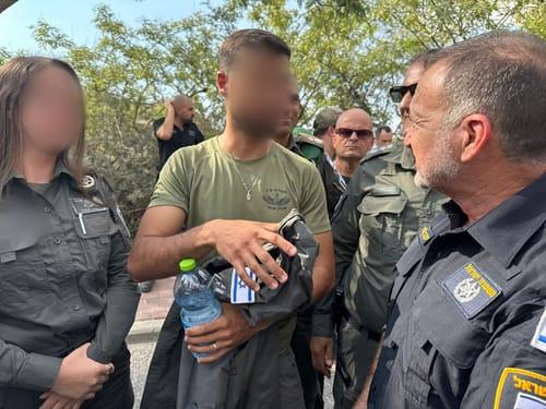 "יצאתי מהמספרה, המחבל התחיל לירות עליי"
