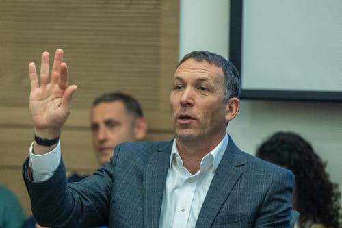 רועי ניומן למתן כהנא: סתום את הפה ואל תפריע
