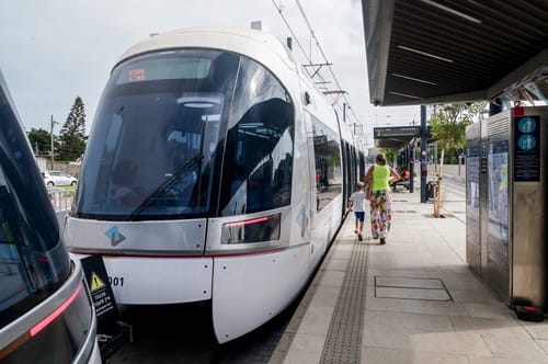 נוסעי הרכבת הקלה: "מתנהלת כמו מתקן שעשועים"