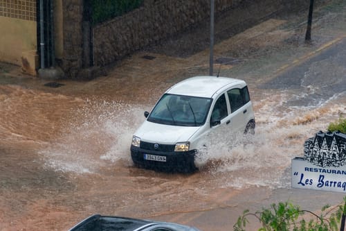 הוריקן בפלורידה: מיליוני תושבים נקראו להתפנות