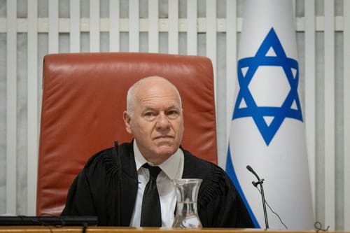 פאניקה בהיכל? דיון חירום אצל מ"מ נשיא העליון
