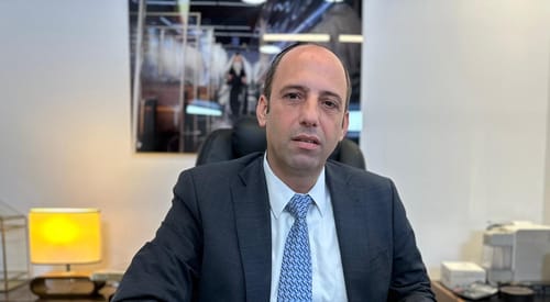 הרב טאו לא תומך במועמד החרדי: "הוא רק יזיק"