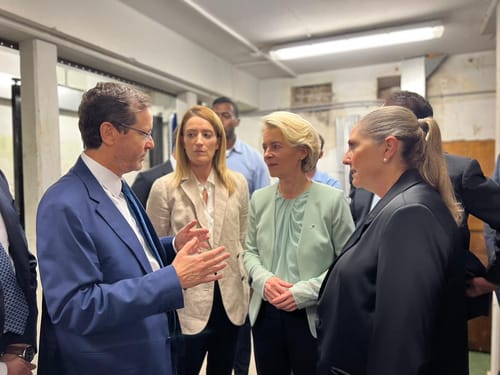 הרצוג ובכירות אירופיות ירדו למקלט בעת השיגורים