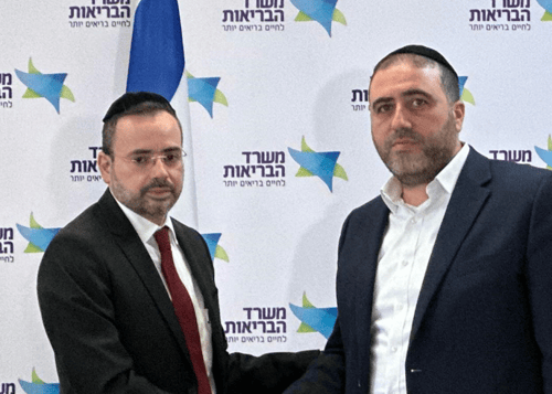השר משה ארבל: עוזב בגרון חנוק ובעיניים דומעות