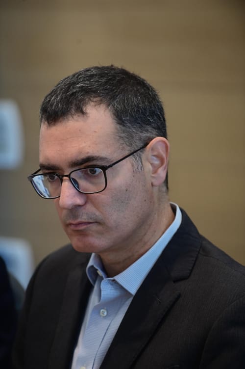 משה בר סימן טוב השעה שני עובדים שהתבטאו בגזענות