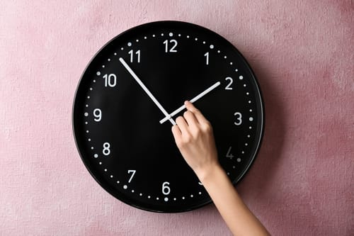 שימו לב: מדינת ישראל עוברת לשעון חורף