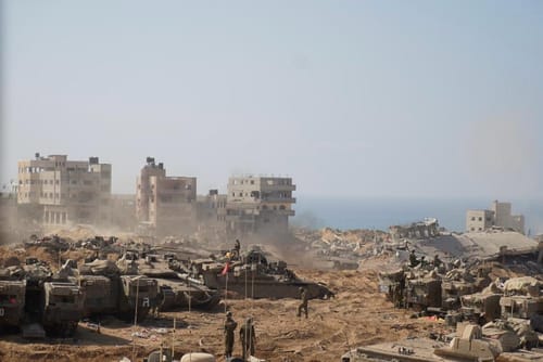צפו: אוגדה 36 כיתרה את עזה והתייצבה על חוף הים
