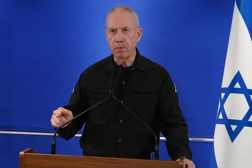 גלנט: לא תהיה הפוגה הומניטרית בלי חזרת החטופים