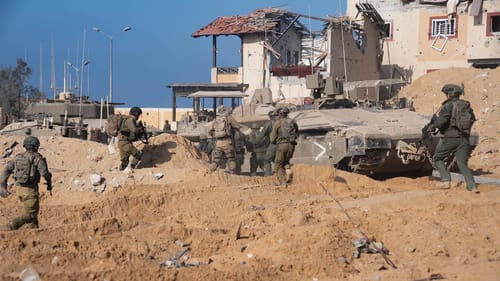 במהלך הלילה: לוחמים כבשו מוצבים וחיסלו 150 מחבלים