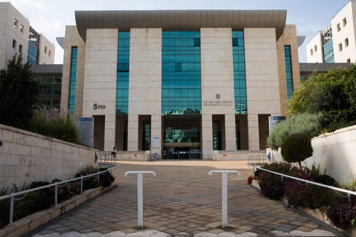 הוארך מעצרו של התובע הצבאי הראשי לשעבר 