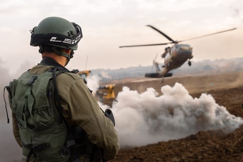 ים, יבשה ואוויר: 200 מטרות הותקפו ברצועת עזה | צפו