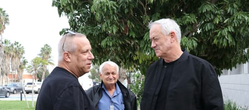 גנץ: "מתקרב היום שנאפשר חזרה לחלק מהיישובים"