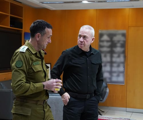 גלנט החליט רשמית: אלו המחליפים של חליוה ופוקס