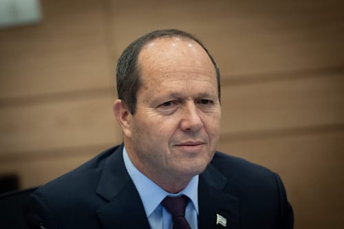ניר ברקת הותקף ברשת: "כמה נמוך עוד תרד?"