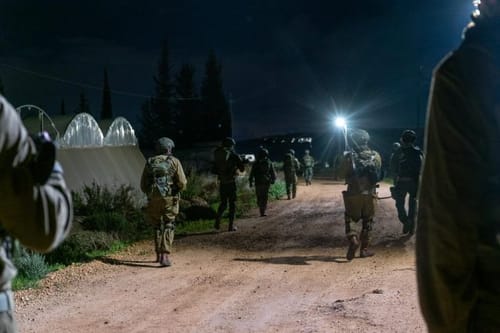 יו"ש: 13 מבוקשים נעצרו; כלי טיס תקפו חוליית מחבלים