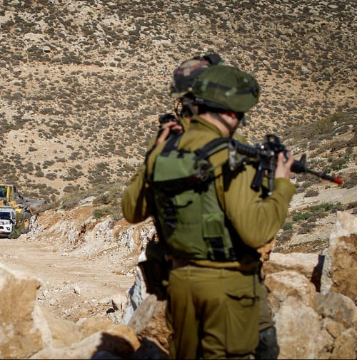 פיגוע ליד מיצד: לוחמים פגעו בשני מחבלים