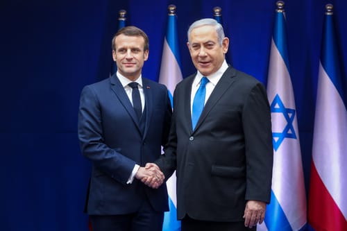 לא נתניהו: נשיא צרפת חשף מי פעל להעברת התרופות