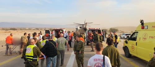 15 פצועים בהתהפכות אוטובוס בכביש 90