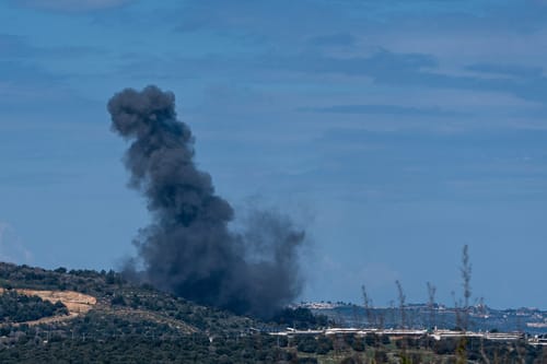 צפו: צה"ל תקף מבנים בהם שהו מחבלים בדרום לבנון