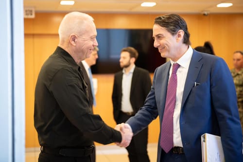 בצל המתיחות בצפון: שליח ביידן יגיע לביקור בישראל