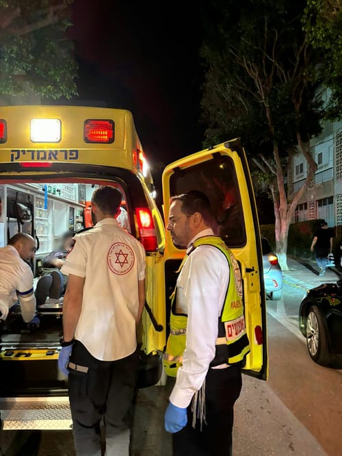 האישה נדהמה: החובש שהגיע לביתה – השר הבכיר