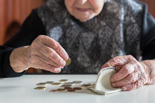 מחצית השקל בהידור: מצילים את המשפחות >>