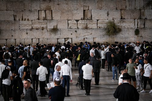 קריאת שמע למען החטופים: זה השחקן שינחה את הערב