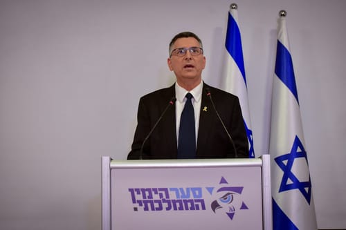 טלטלה פוליטית: גדעון סער פורש מהממשלה