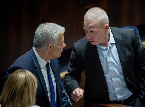 לפיד: "גלנט – יש לך רוב בעם לחוק גיוס שוויוני"